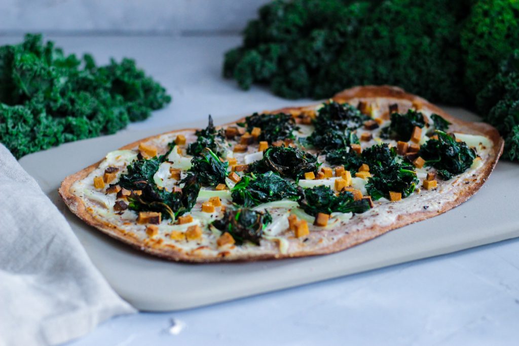 Rezept Dinkelvollkorn Flammkuchen Mit Grunkohl Und Rauchertofu Vegan Cutiekulla