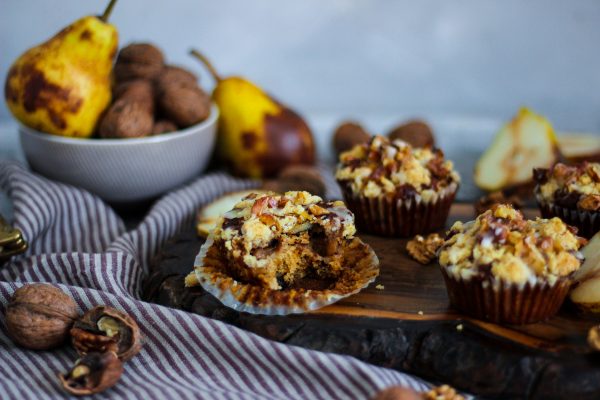 [Rezept] Birnen-Walnuss-Muffins mit Streuseln (vegan) – cutiekulla