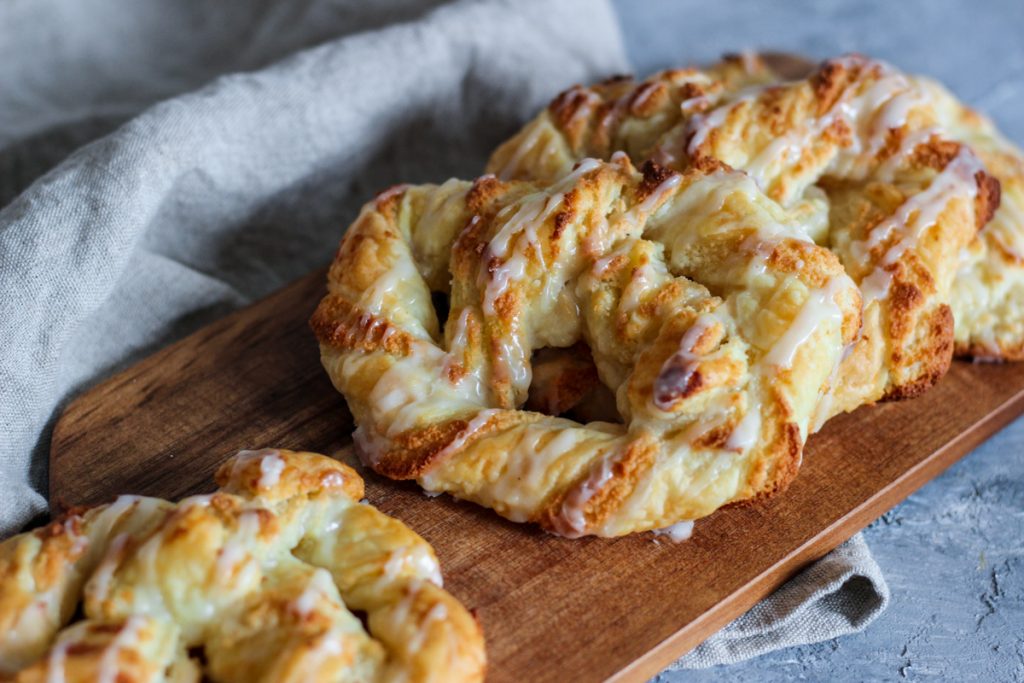 Blätterteig-Nuss-Brezeln (vegan)